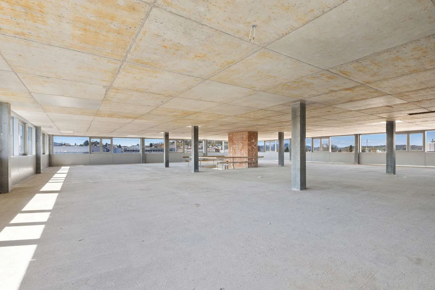 Espaces commerciaux attrayants dans le moderne Südpark Niederglatt - Photo 4 sur 7