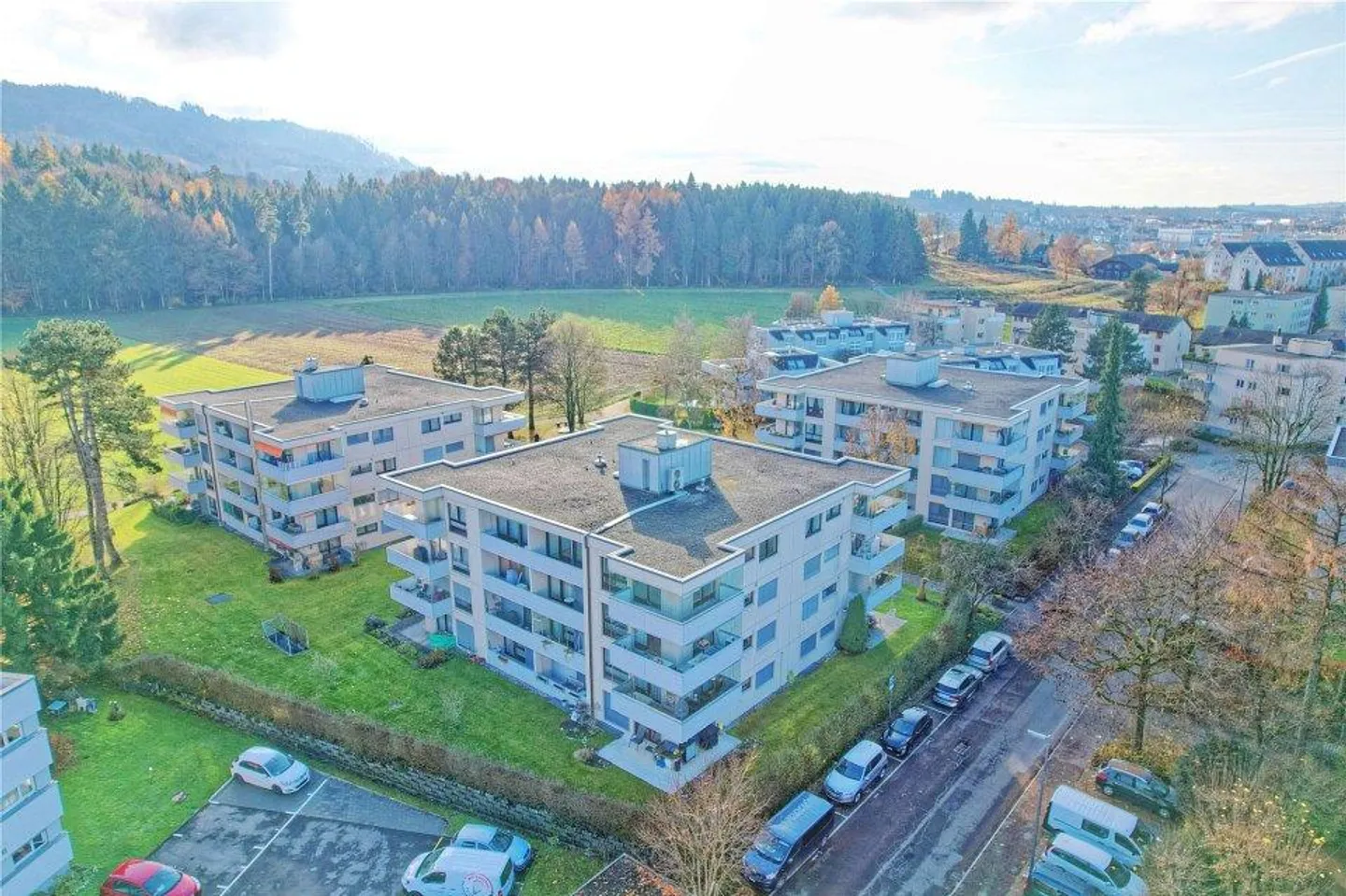 Condominio di 4½ stanze al 3° piano con ascensore e balcone d'angolo vetrato - Foto 5 di 13