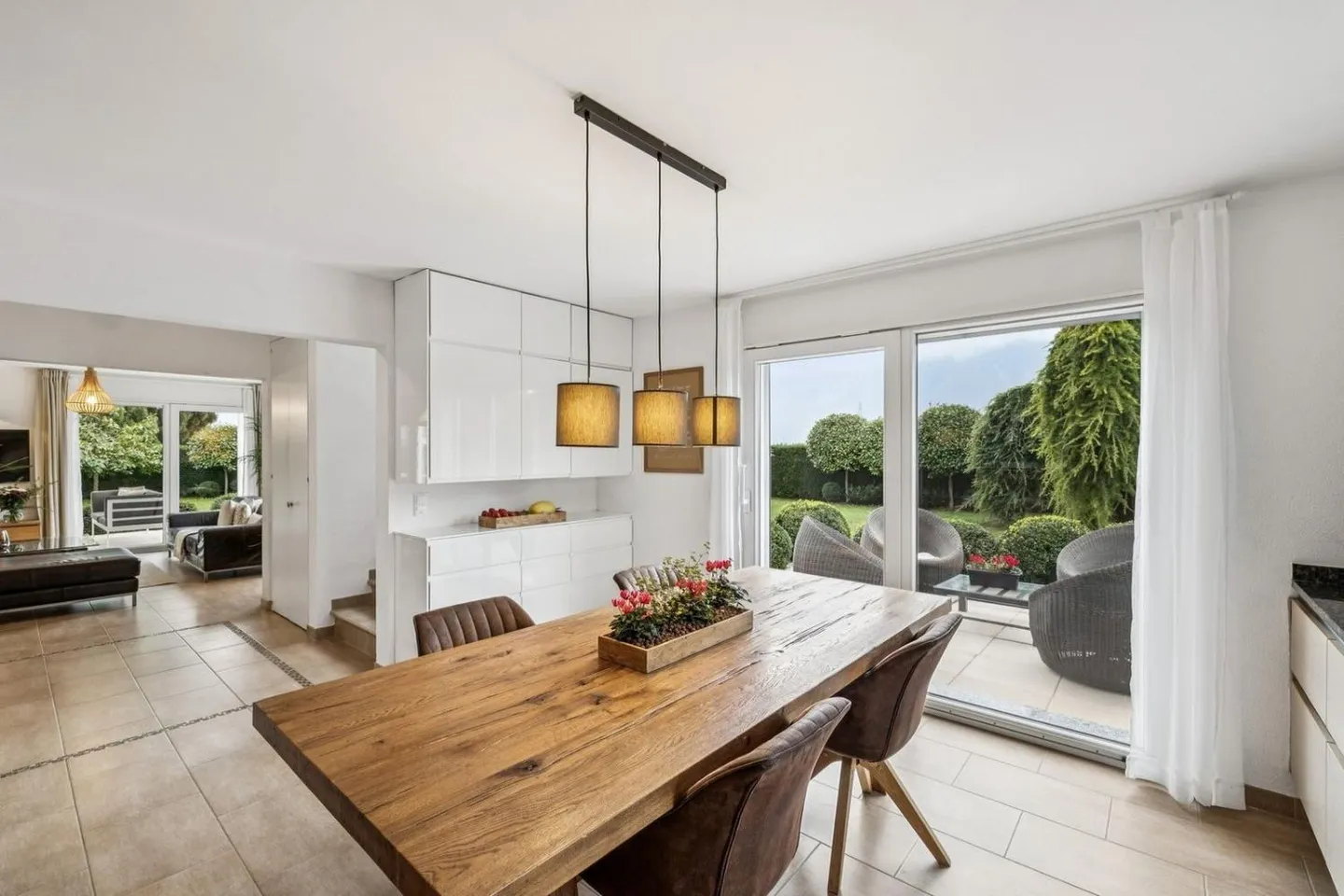 Wunderschöne individuelle Villa mit atemberaubendem Blick auf die Dents-du-Midi - Foto 3 von 13