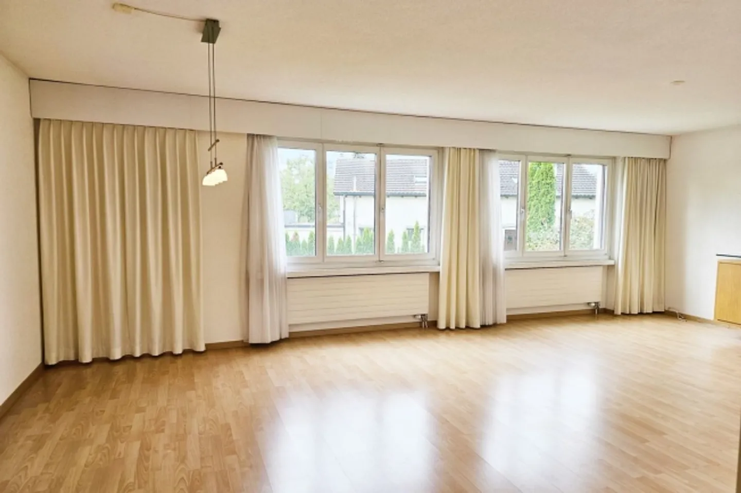 Gemütliche 3.5-Zimmer-Wohnung mit Balkon - Foto 2 von 13