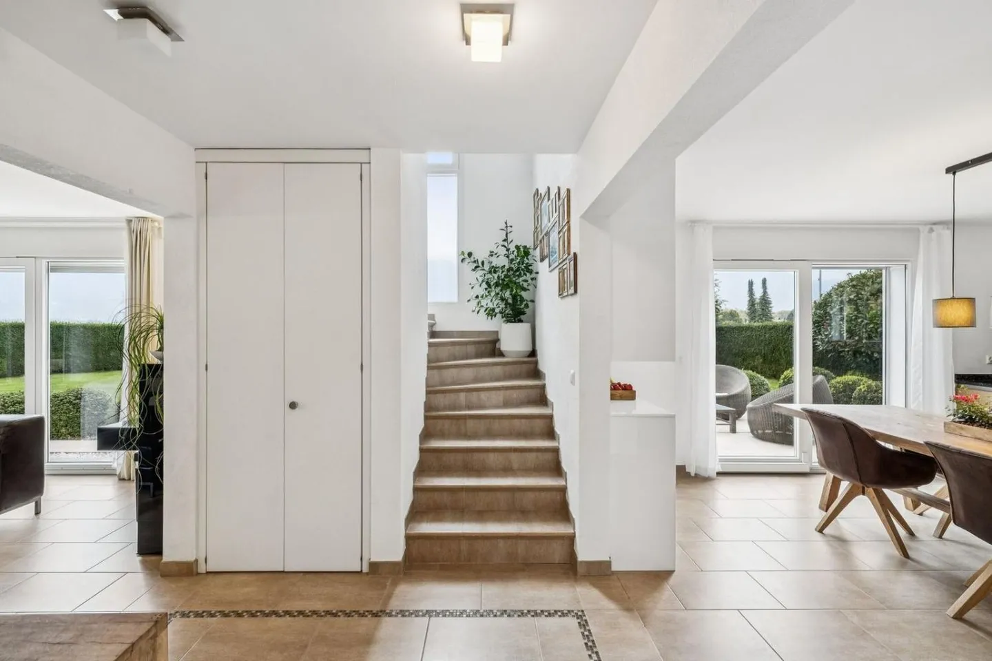 Wunderschöne individuelle Villa mit atemberaubendem Blick auf die Dents-du-Midi - Foto 8 von 13