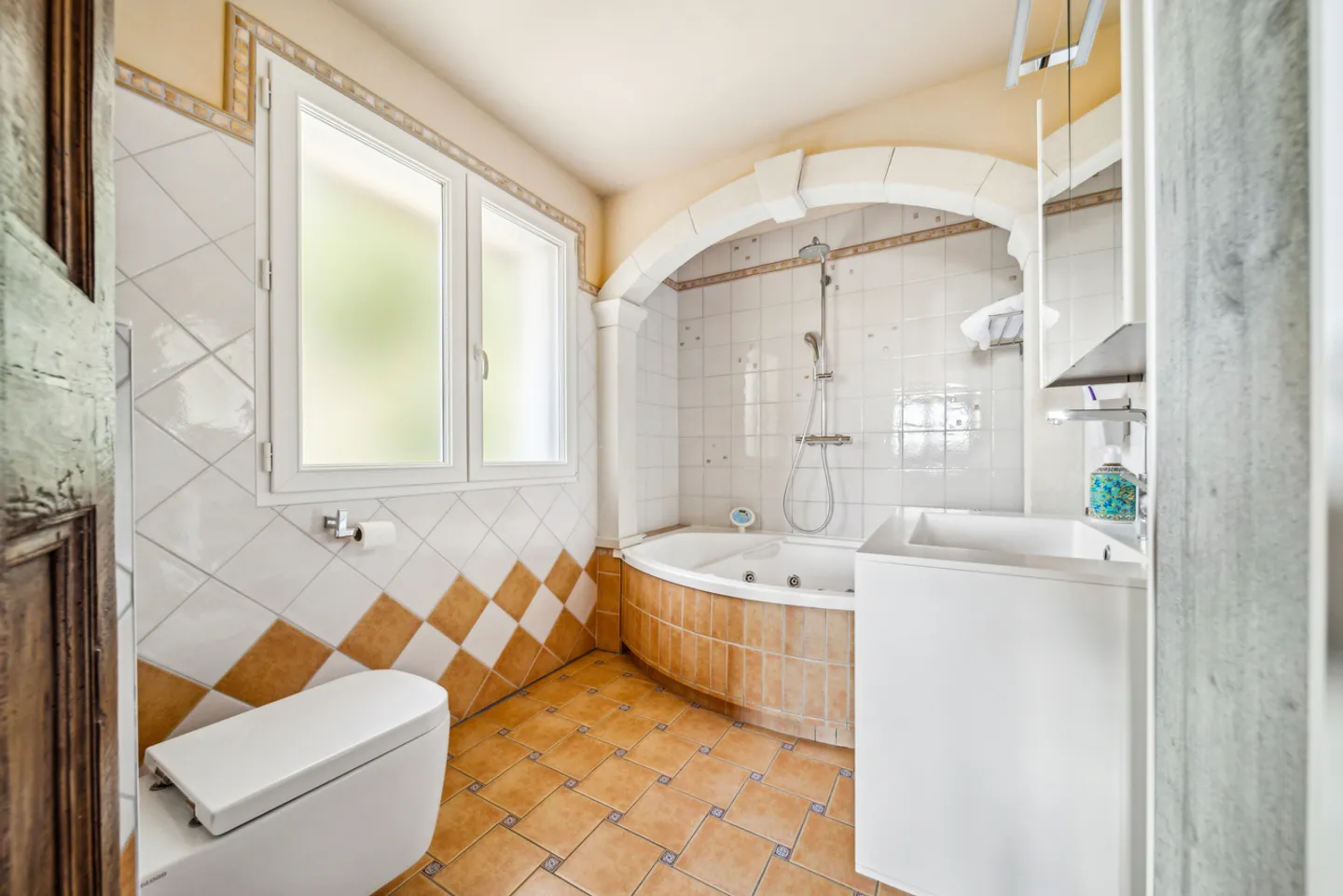 Row house for sale - Photo 14 of 20