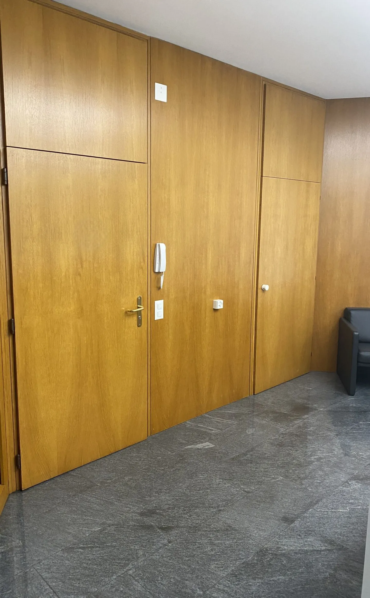 Ufficio nel centro di 210 m² - Foto 2 di 2