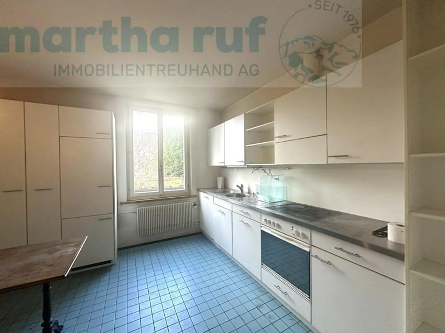 Zentral und sonnig gelegenes 3-Familienhaus mit viel Potenzial - Foto 2 von 23