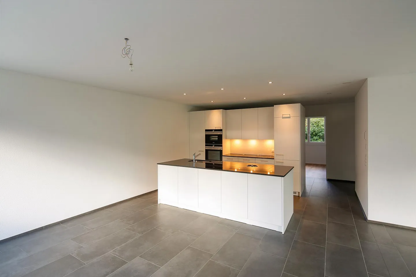 3,5 Wohnung an ruhiger, zentraler Lage - Foto 8 von 8