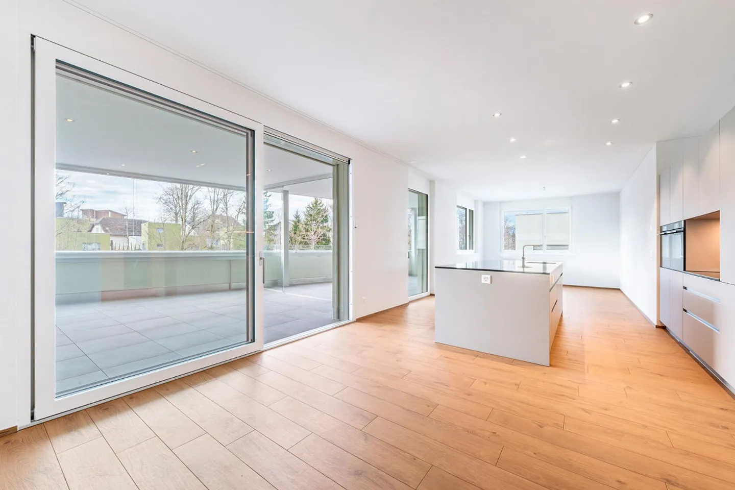 3.5 Room Apartment - Photo 1 of 12