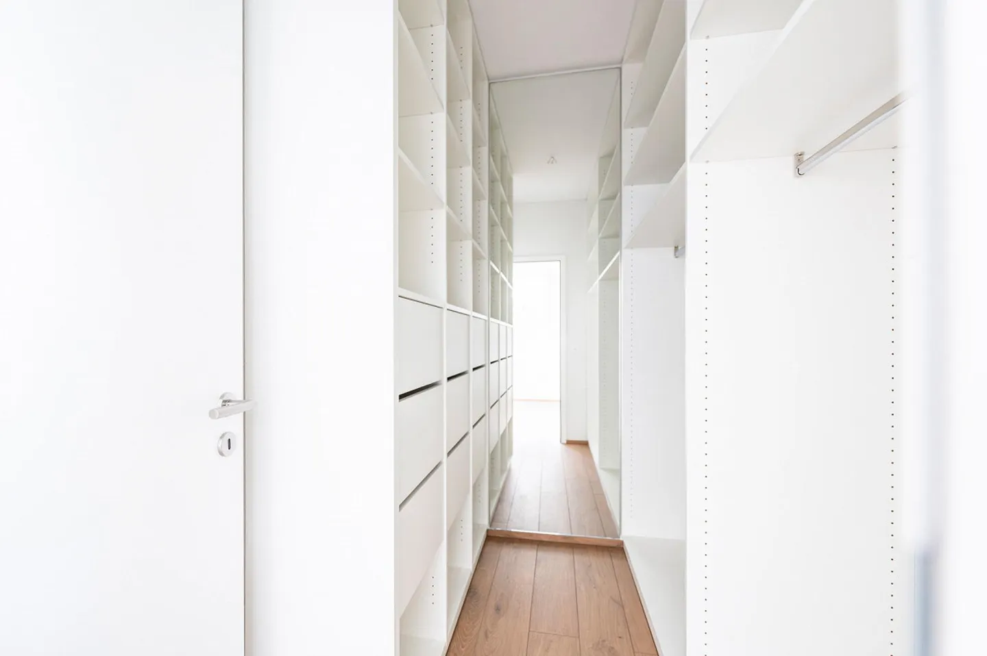 3.5 Room Apartment - Photo 8 of 12