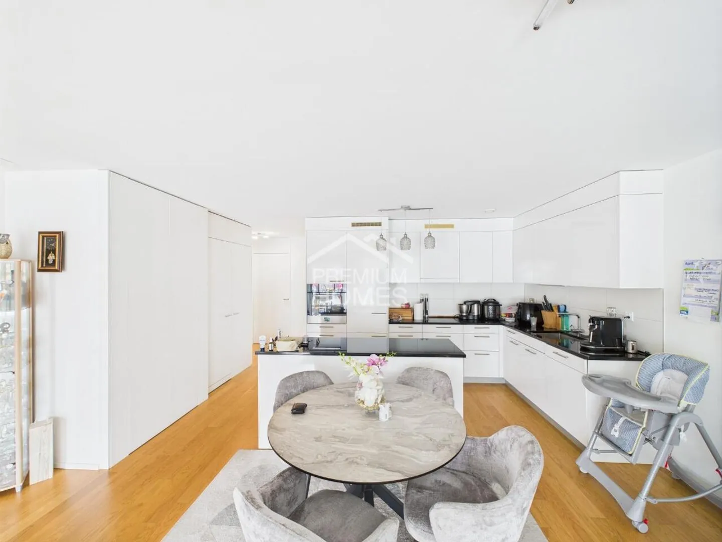 Living in the center of Oensingen! - Photo 5 of 9