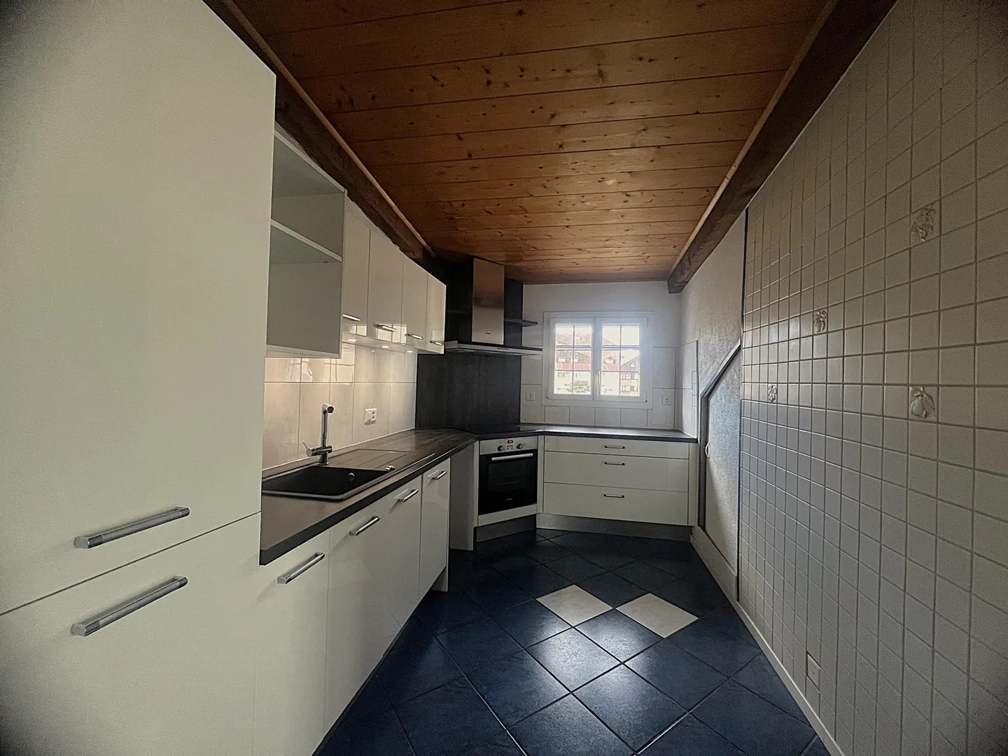 Charming apartment in the heart of the village of Marin - Photo 5 of 8