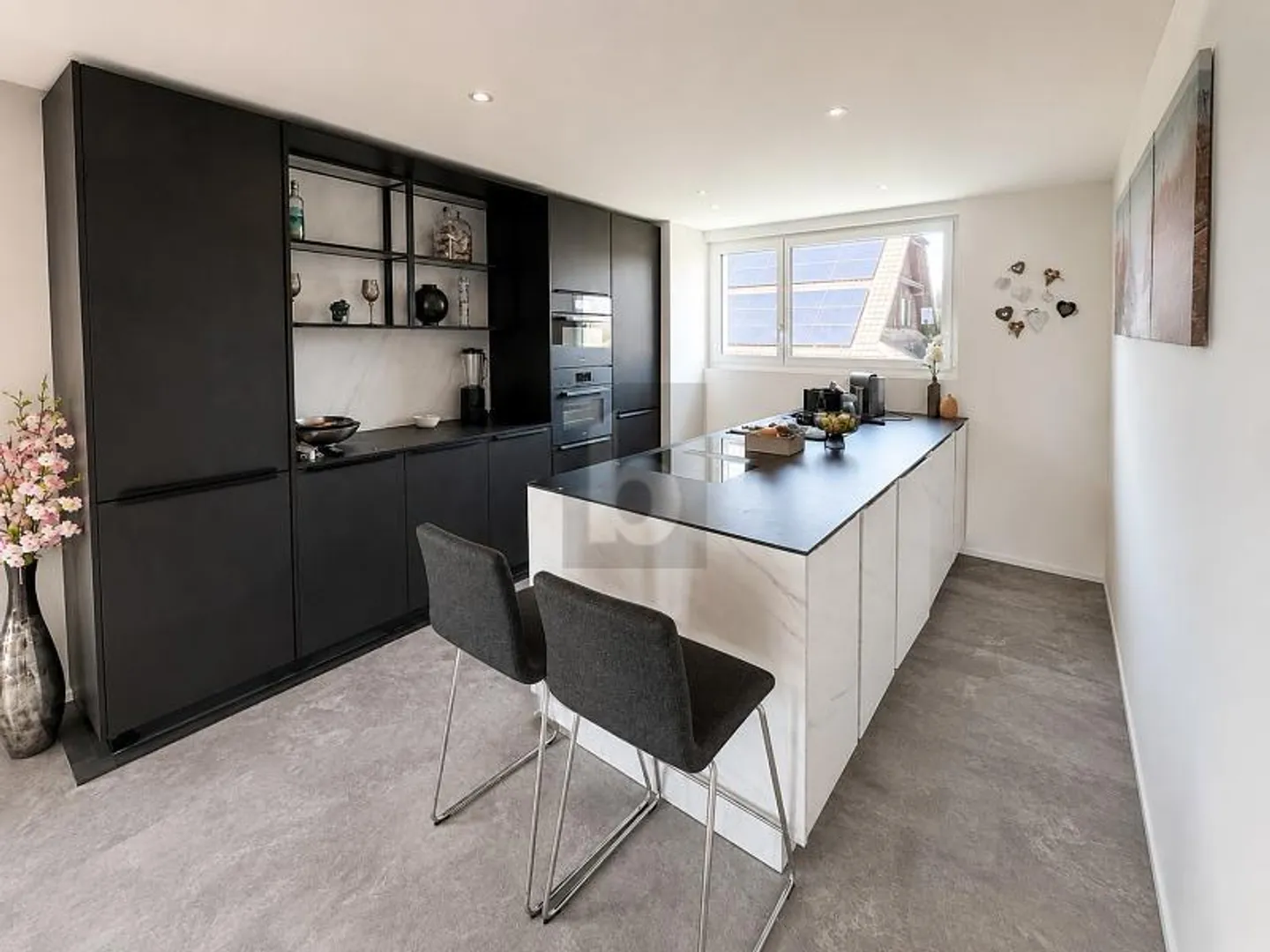 Geräumige moderne Wohnung - Foto 1 von 6