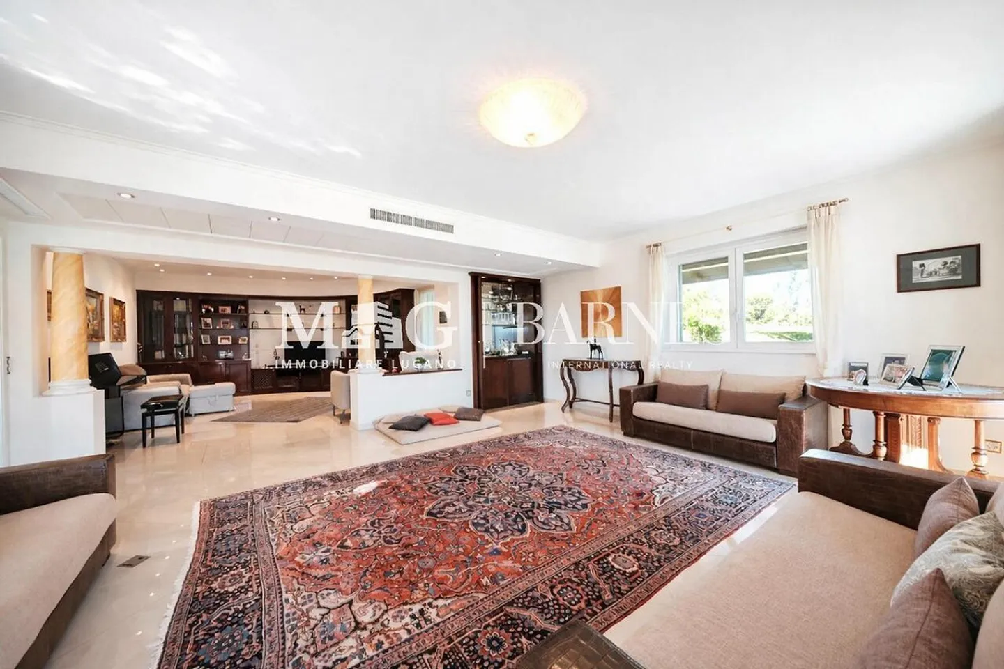 Villa élégante avec piscine et dépendance - Photo 5 sur 30