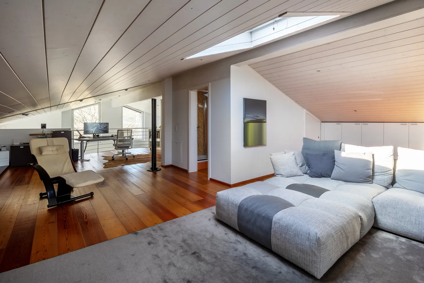 Élégante maison jumelée avec jardin et grandes pièces - Photo 6 sur 13