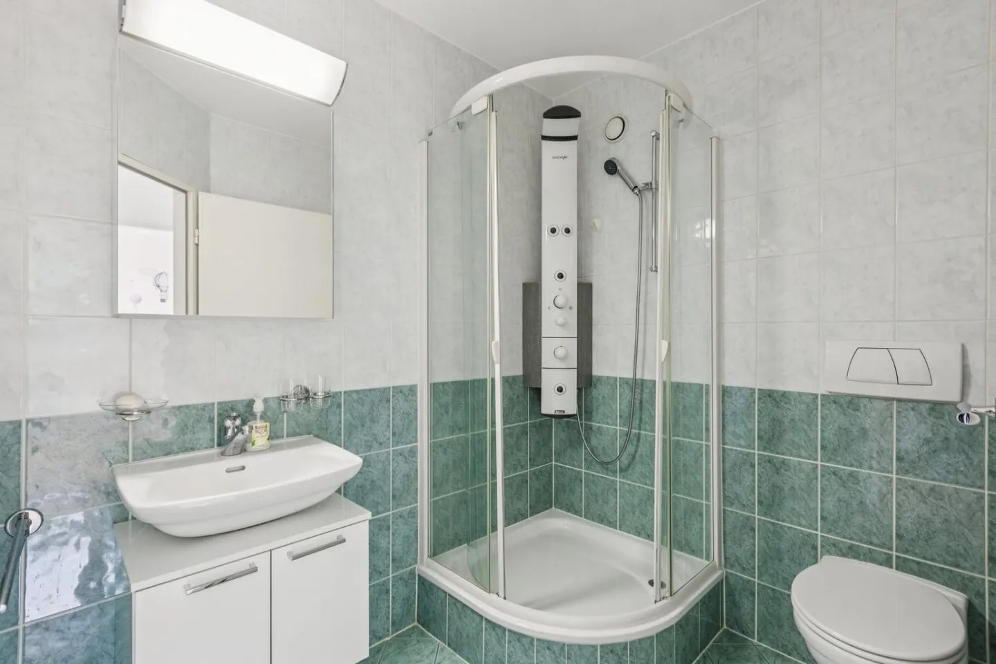 Wunderschöne durchgehende Penthouse mit großzügigen Außenbereichen - Foto 8 von 13