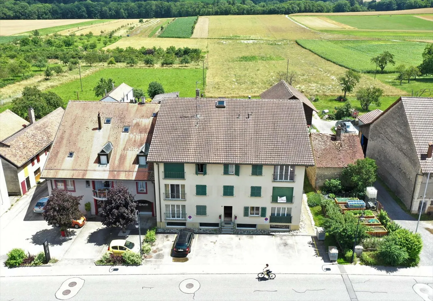 2-room apartment on the ground floor - Photo 2 of 6