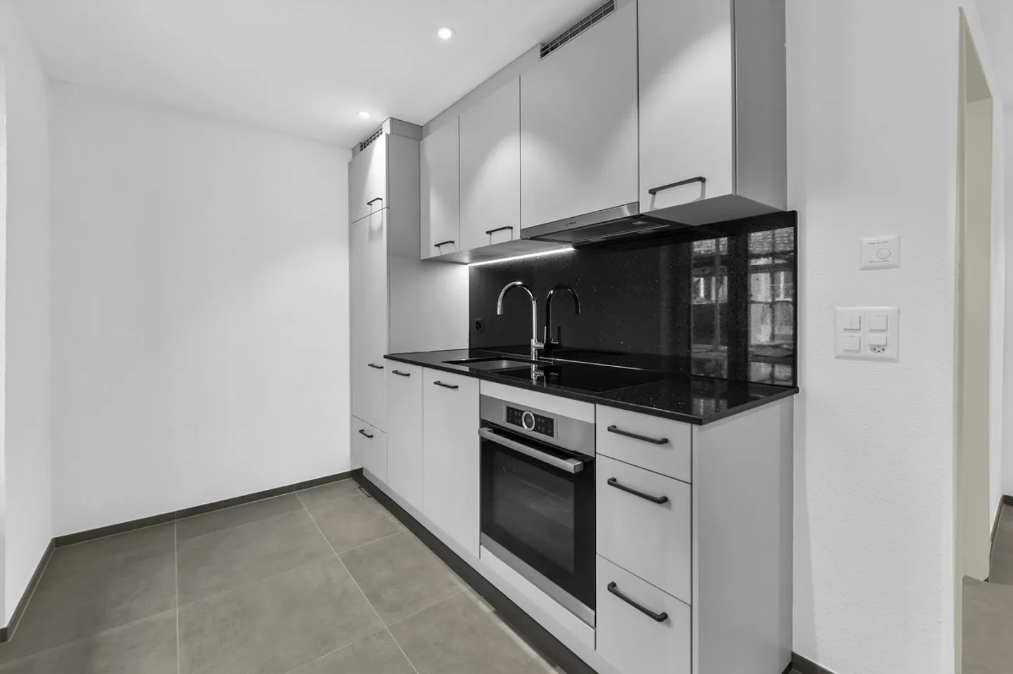 Studio 1,5 pièces à Zurich Wiedikon - Photo 2 sur 3