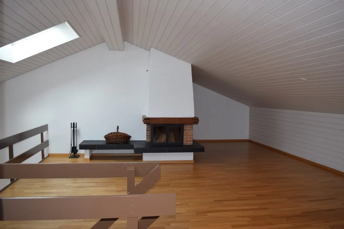 Appartamento in galleria temporanea con camino a Thun - Foto 1 di 8