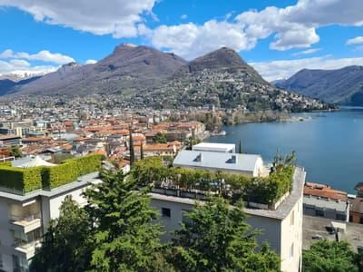 Appartamento di Lusso con Vista Lago - Foto 2 di 23