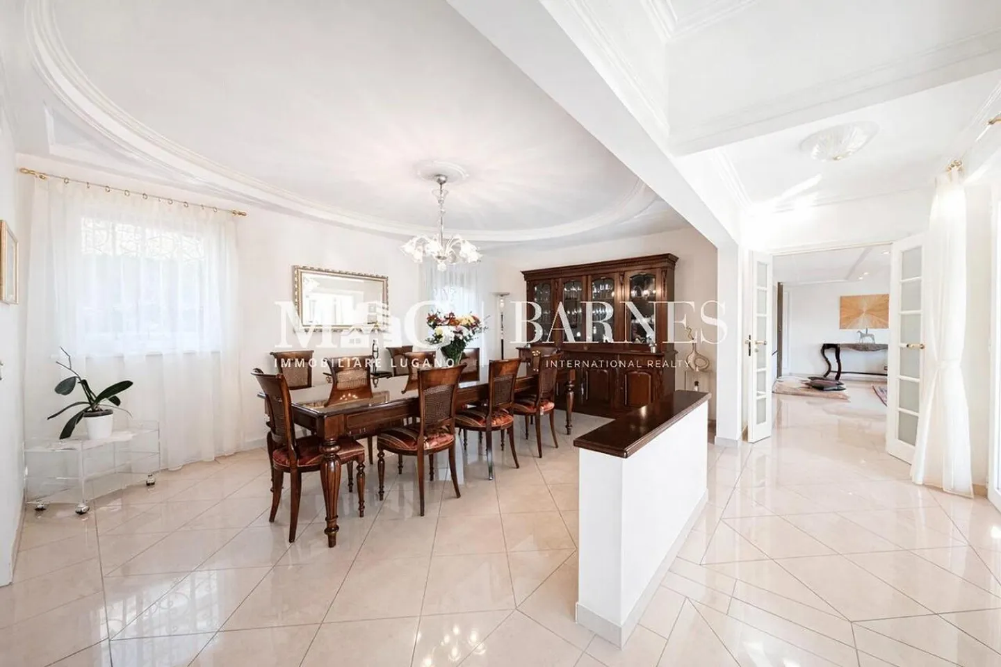 Villa élégante avec piscine et dépendance - Photo 17 sur 30