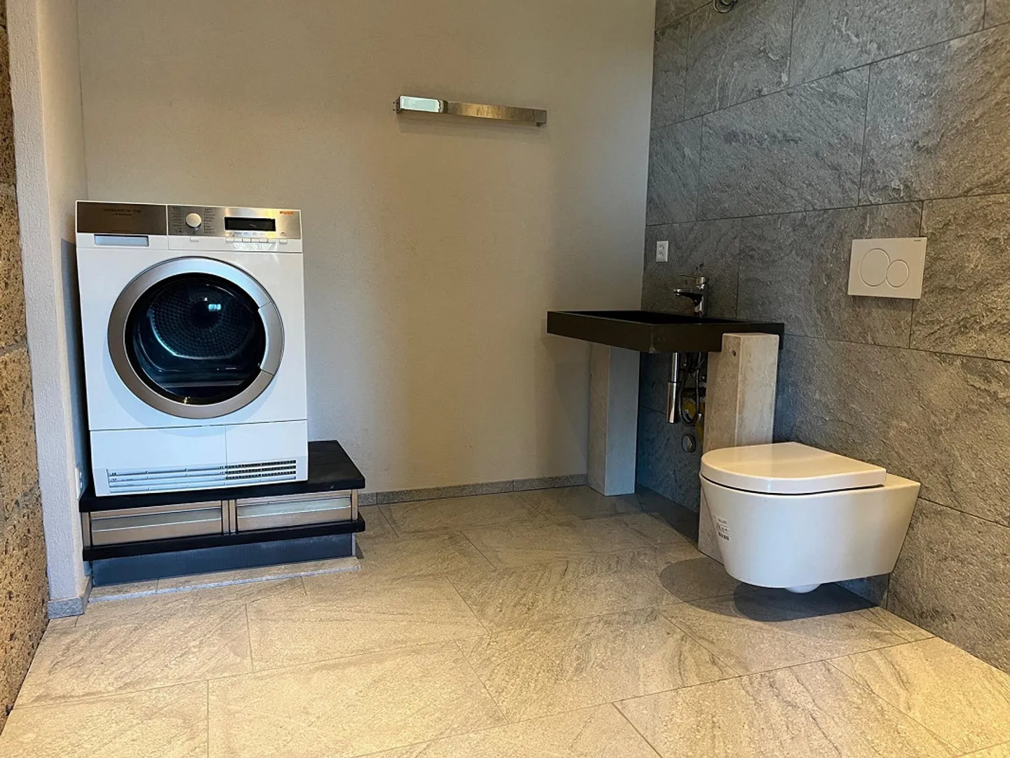 Appartement 2 1/2 pièces avec charme équestre - Photo 6 sur 10