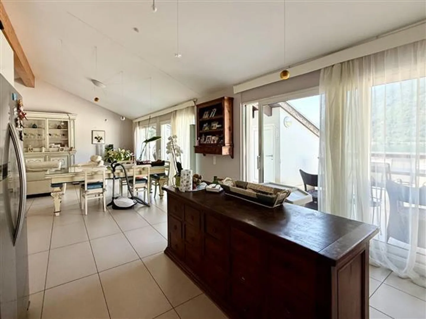 Penthouse di Lusso con Vista Lago - Foto 5 di 13