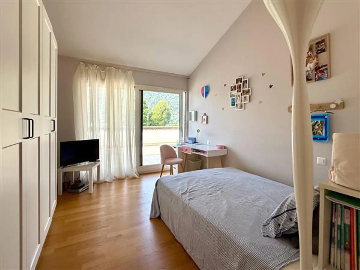 Penthouse di Lusso con Vista Lago - Foto 6 di 13