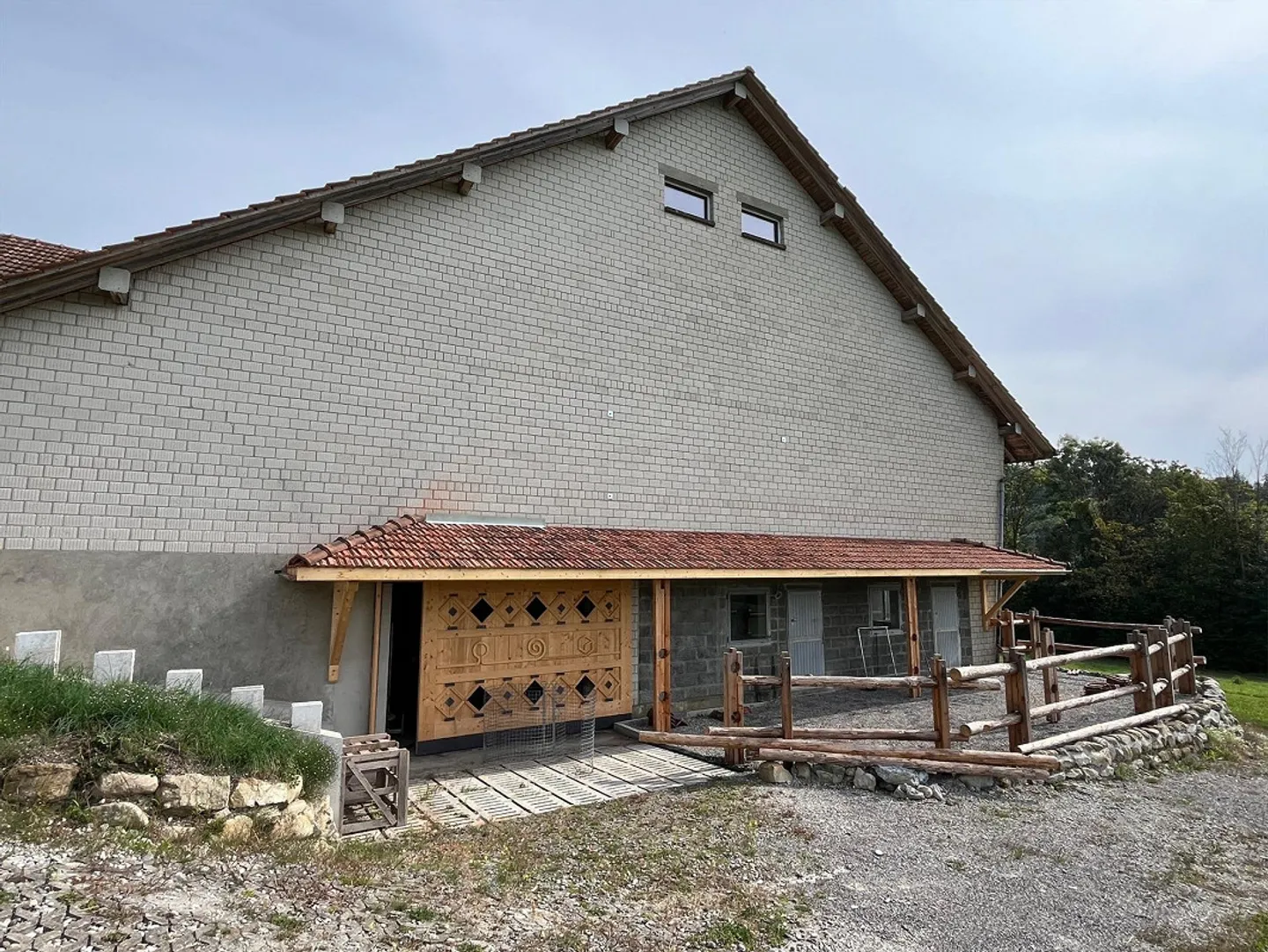 Appartement 2 1/2 pièces avec charme équestre - Photo 8 sur 10