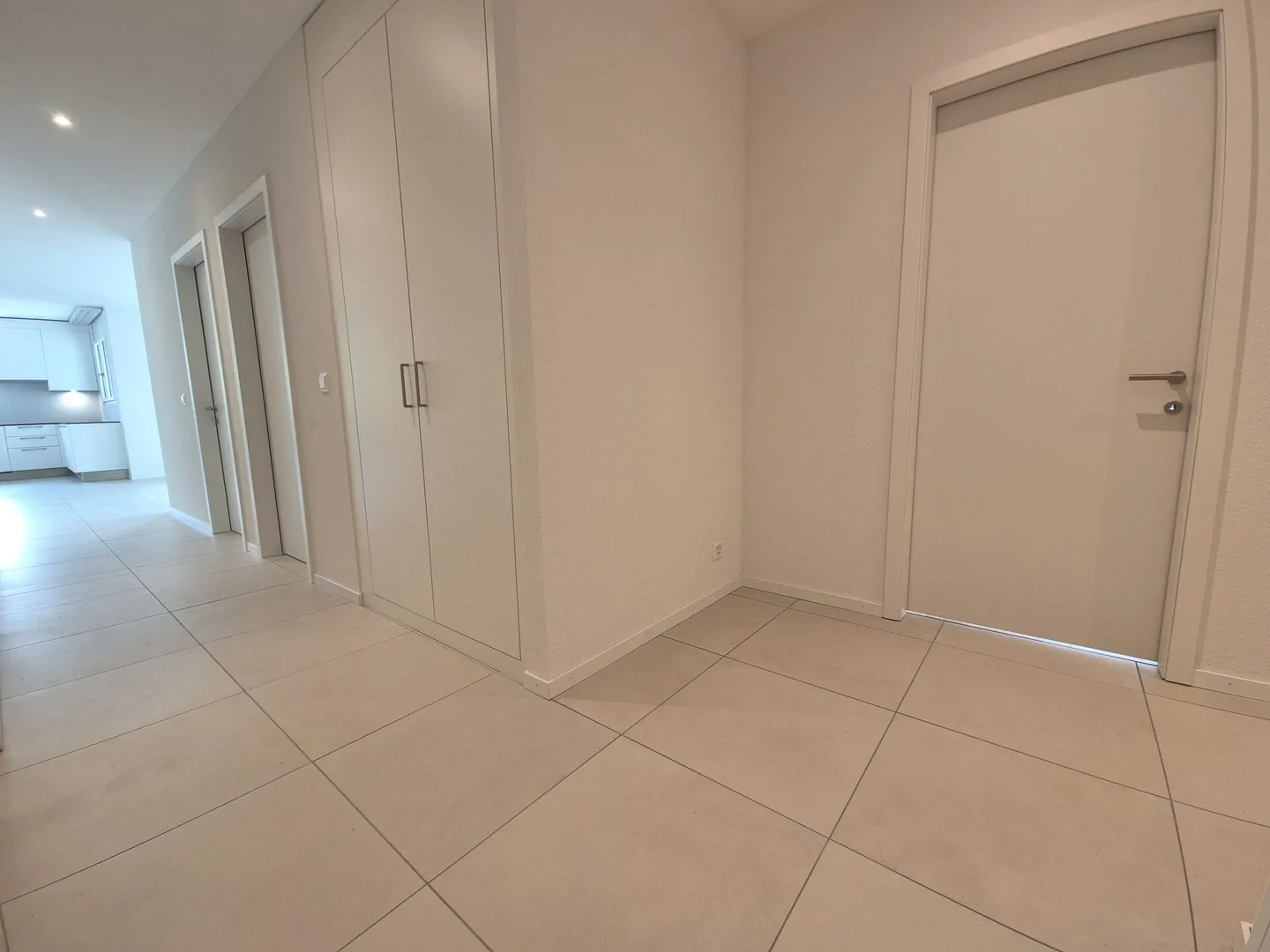 Appartement spacieux 4.5 pièces - Photo 4 sur 14