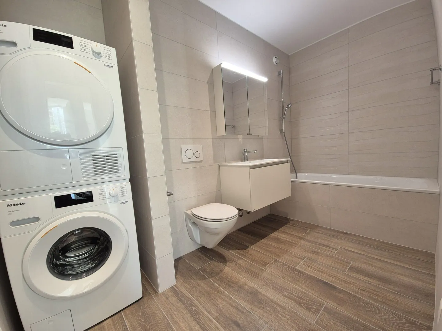 Appartement spacieux 4.5 pièces - Photo 7 sur 14
