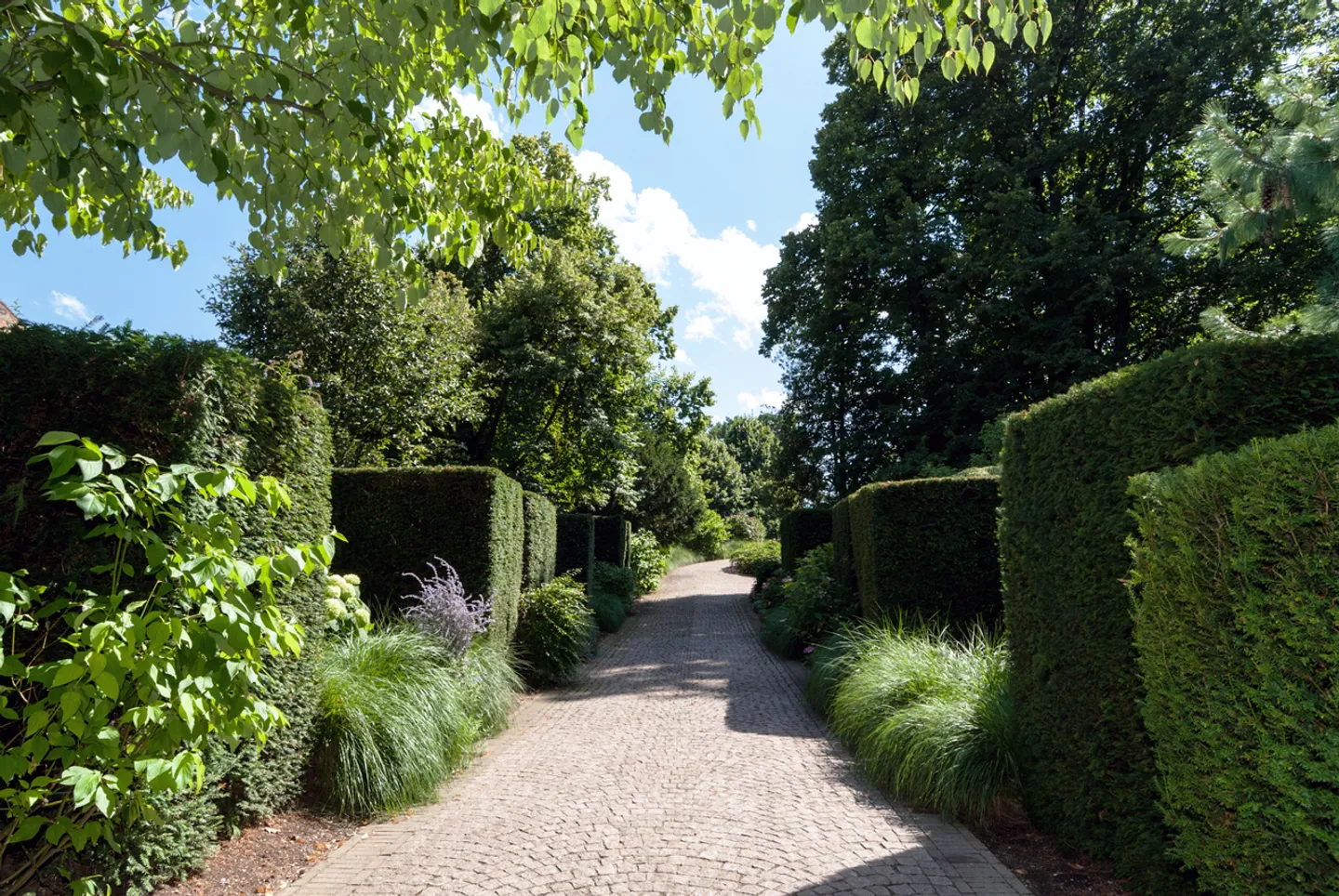 Luxurious house with lake view - Photo 21 of 22