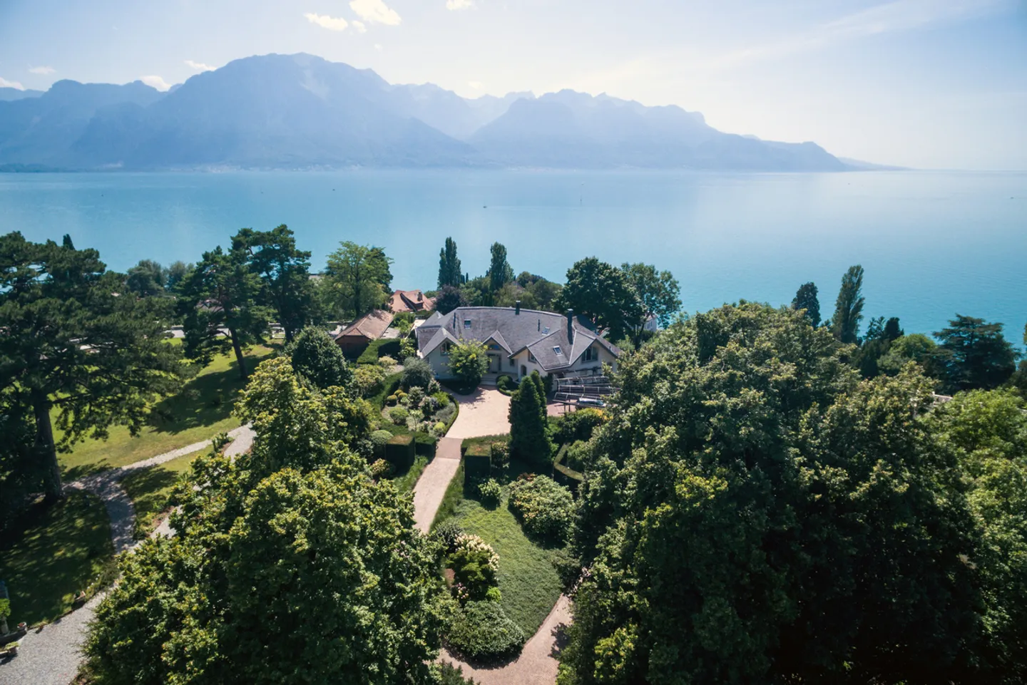 Luxurious house with lake view - Photo 22 of 22