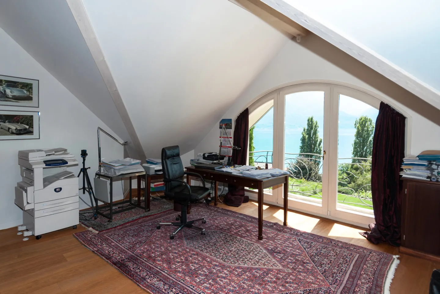 Luxurious house with lake view - Photo 11 of 22