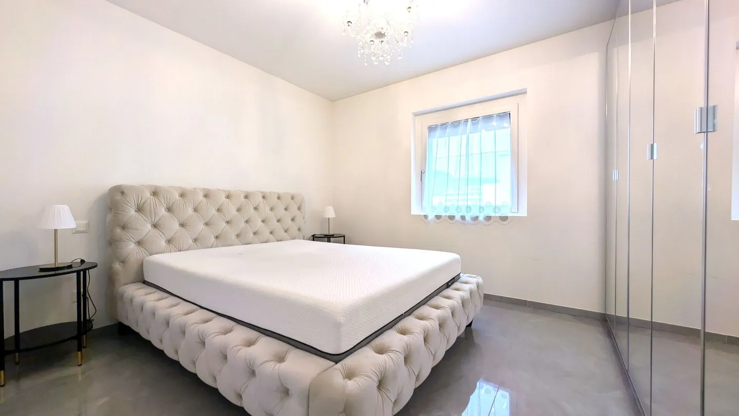 Elegante 2.5 locali arredato in palazzina moderna - Foto 5 di 6
