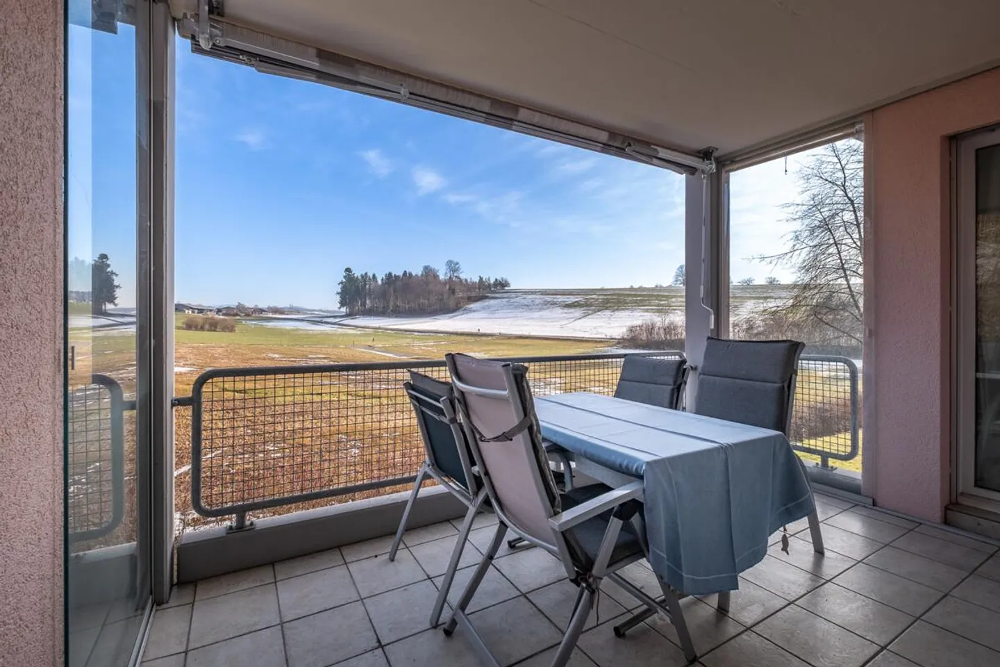 Charming Apartment with Scenic Views - Photo 6 of 14