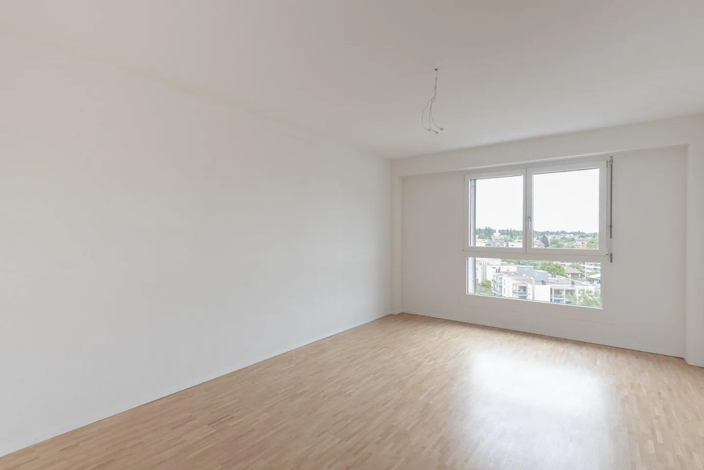 Spacious 5.5-room apartment with a view - Photo 5 of 12