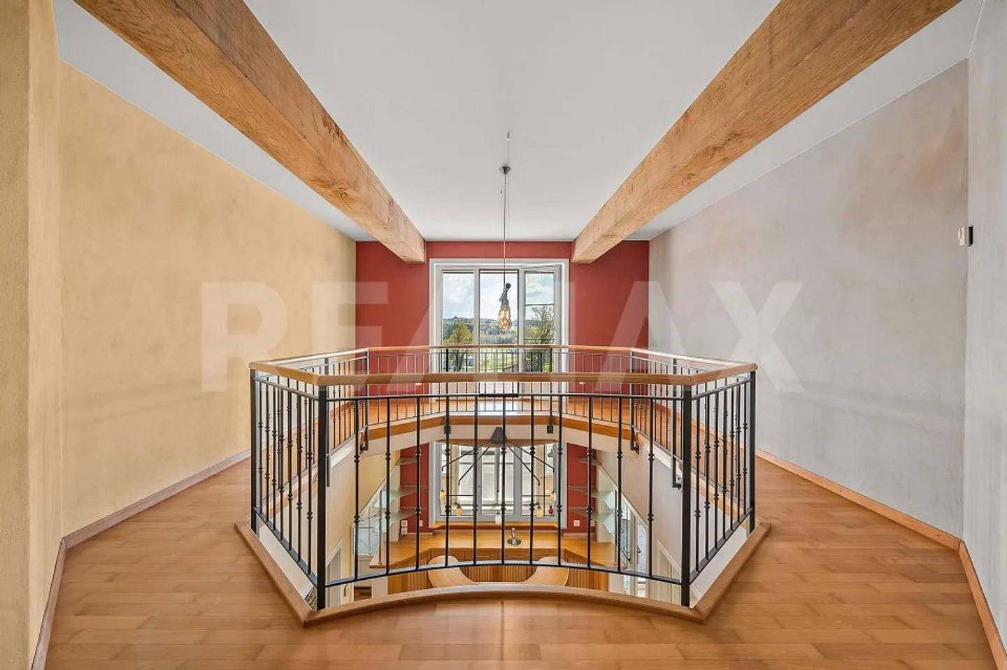 Luxury in the countryside: character house with 13 rooms - Photo 12 of 13