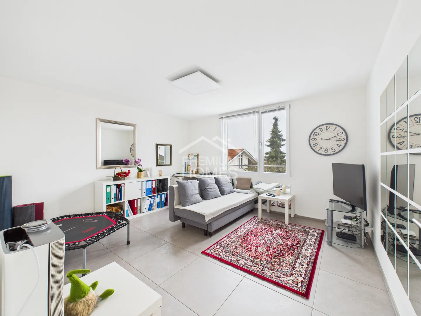 Modern Duplex with Stunning Views - Photo 3 of 12