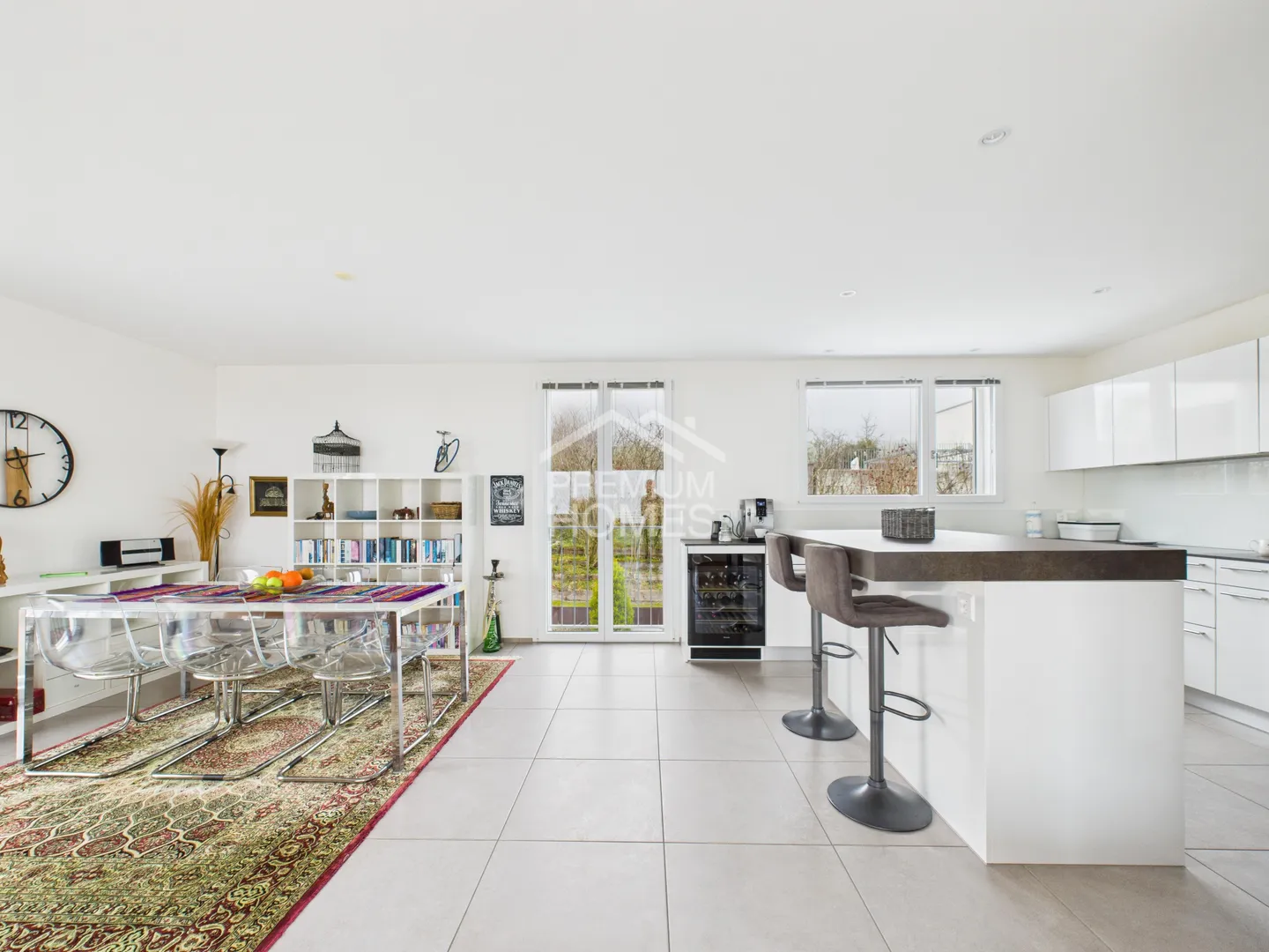 Modern Duplex with Stunning Views - Photo 9 of 12