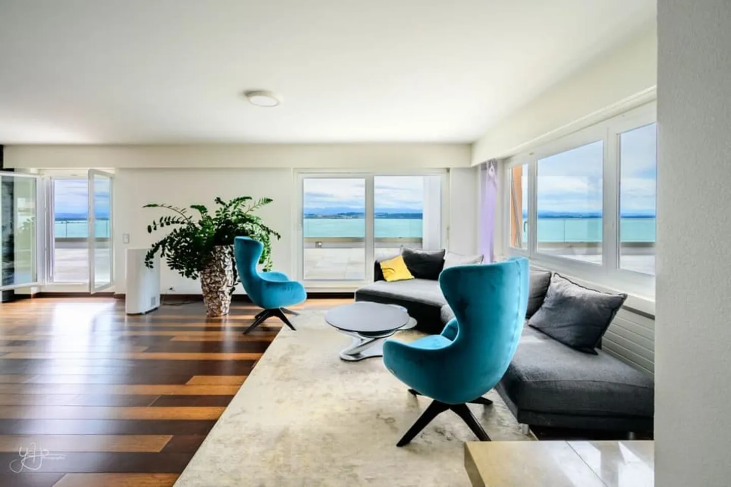 Attique de Luxe avec Terrasse - Photo 2 sur 11