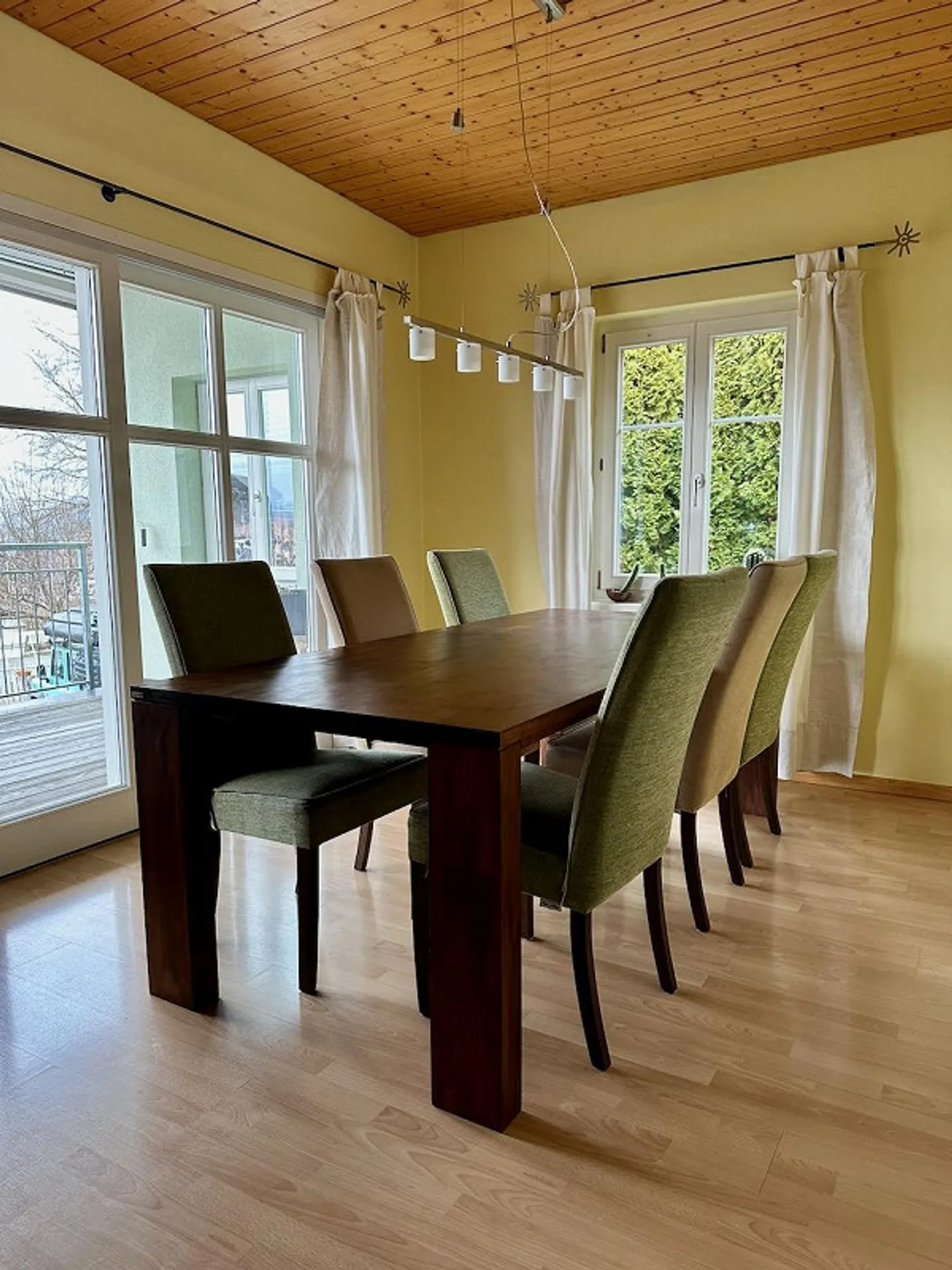 We rent an 8-room single-family house in the center of Ganterschwil - Photo 5 of 13