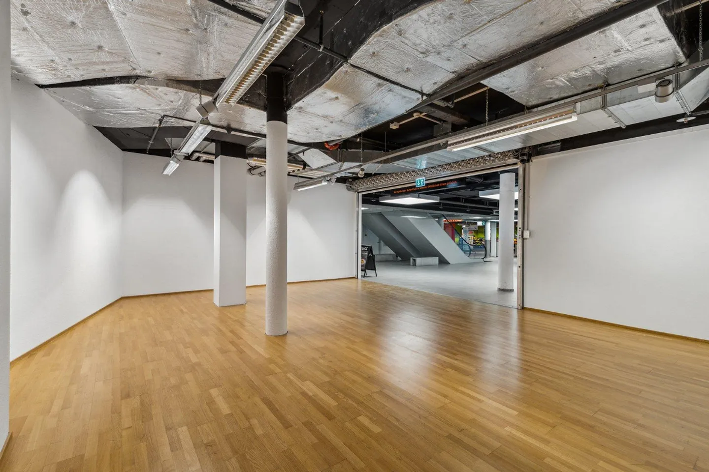 Commercial space or PopUp on the ground floor of Neumarkt 4 - Photo 5 of 6