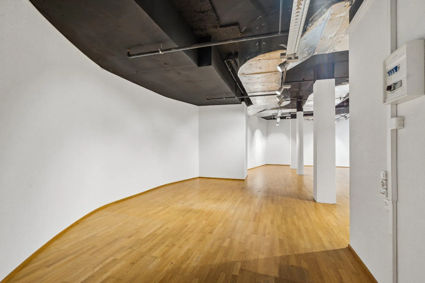 Commercial space or PopUp on the ground floor of Neumarkt 4 - Photo 6 of 6