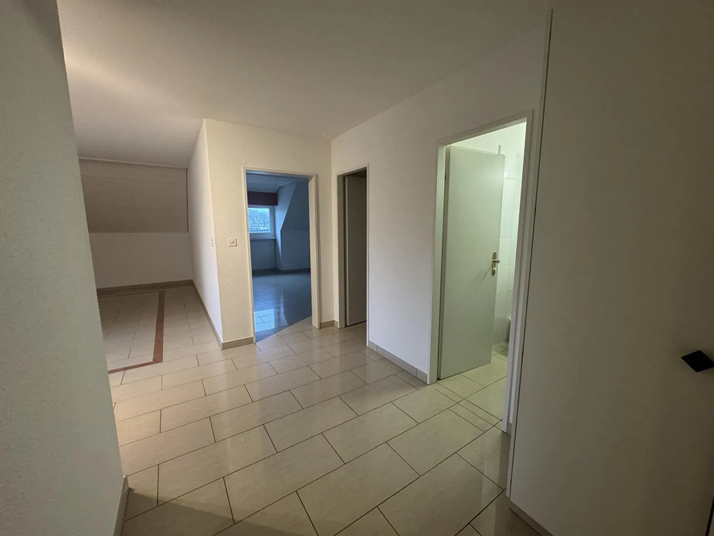 Appartamento 2.5 stanze nella città vecchia di Sciaffusa - Foto 4 di 8