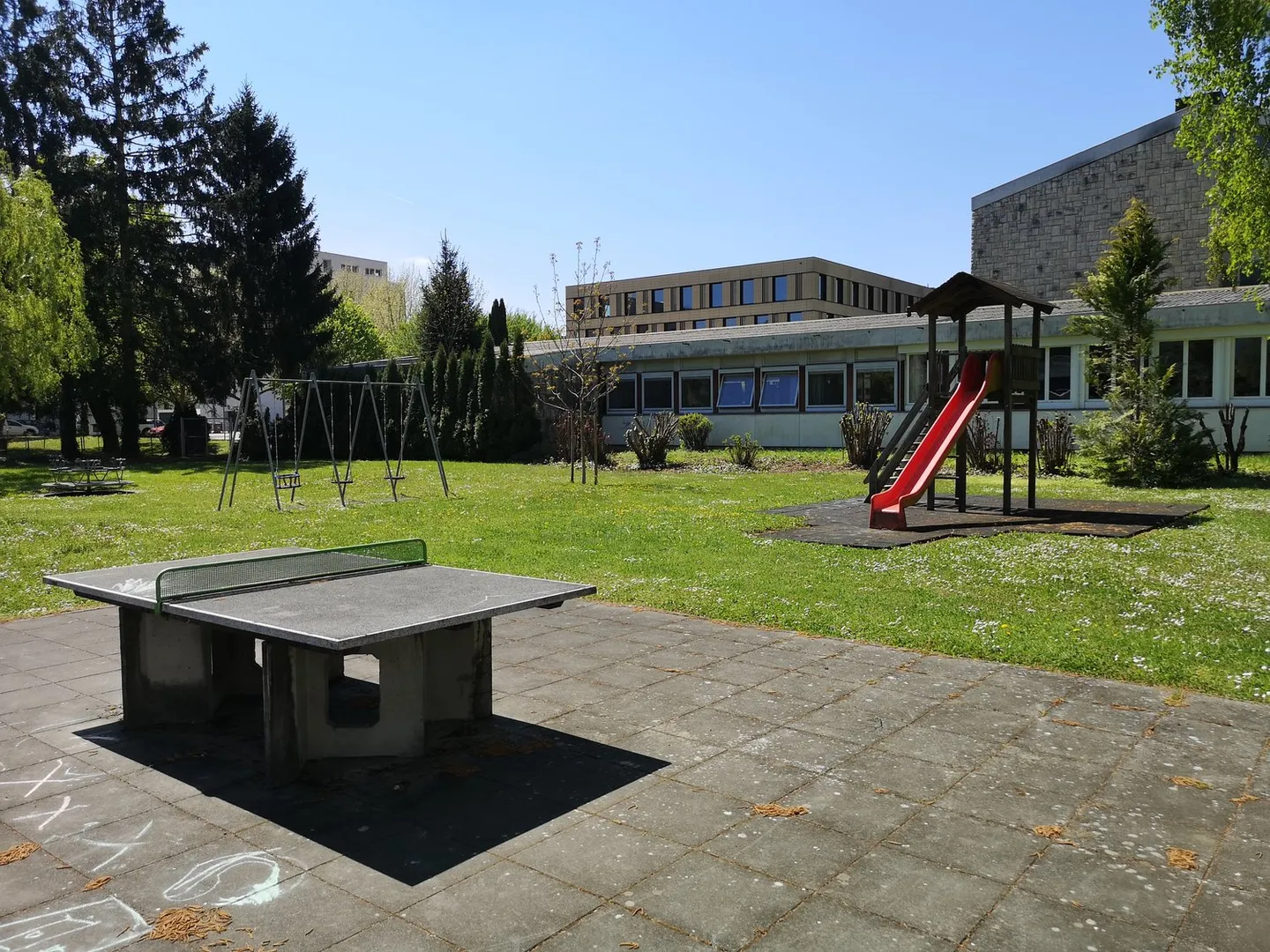 For sale in Delémont: 3.5-room apartment with private garage, city view - Photo 4 of 28