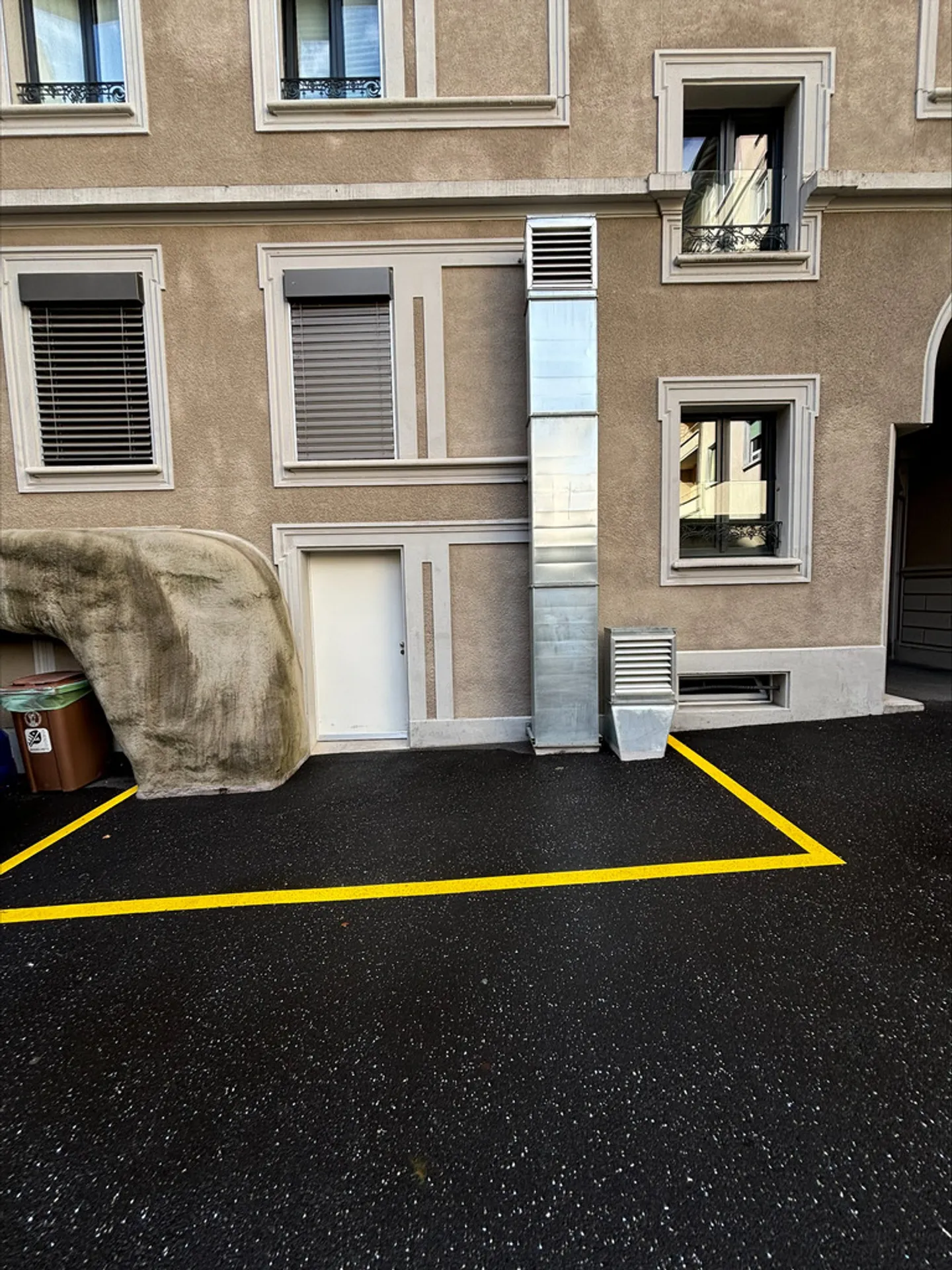 Place de parking extérieure à louer - Photo 1 sur 1