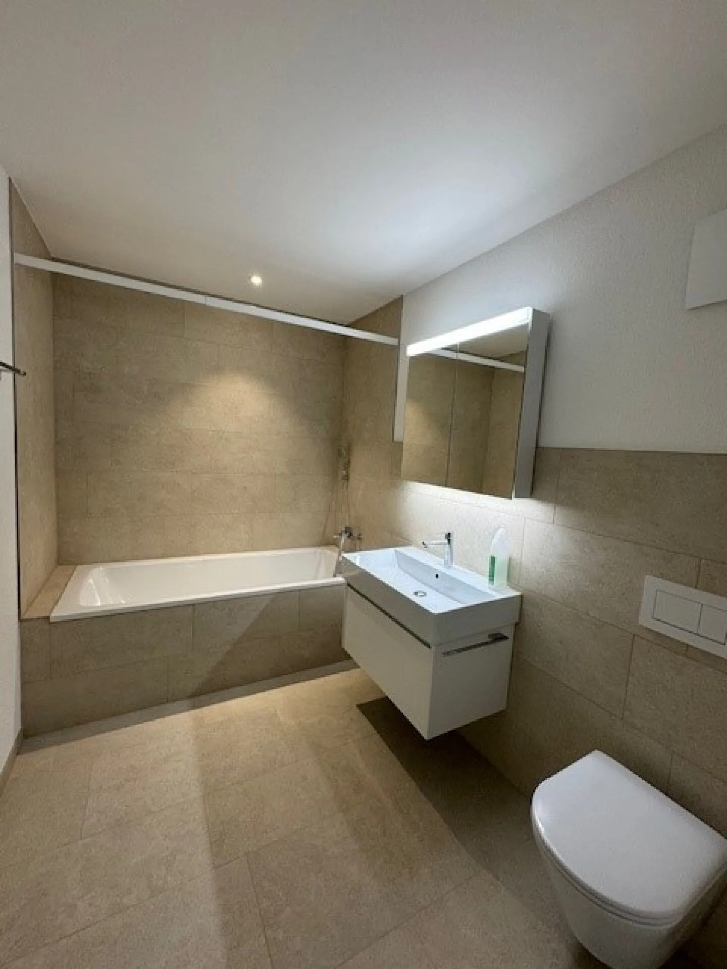Exklusive 2½-Zimmer-Wohnung - Foto 5 von 8