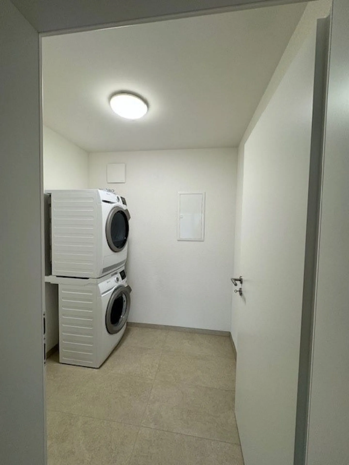 Exklusive 2½-Zimmer-Wohnung - Foto 7 von 8