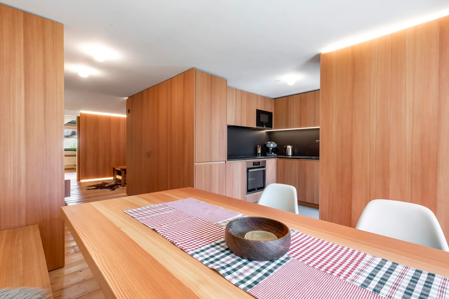 High-quality renovated 2.5 room apartment in Oberdorf - Photo 1 of 6