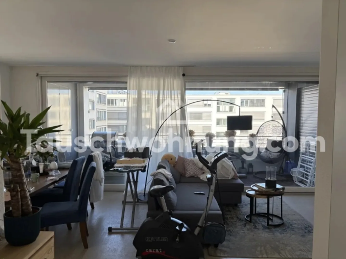 [ÉCHANGE D'APPARTEMENT] Appartement lumineux avec fenêtre panoramique et grand balcon - Photo 2 sur 11