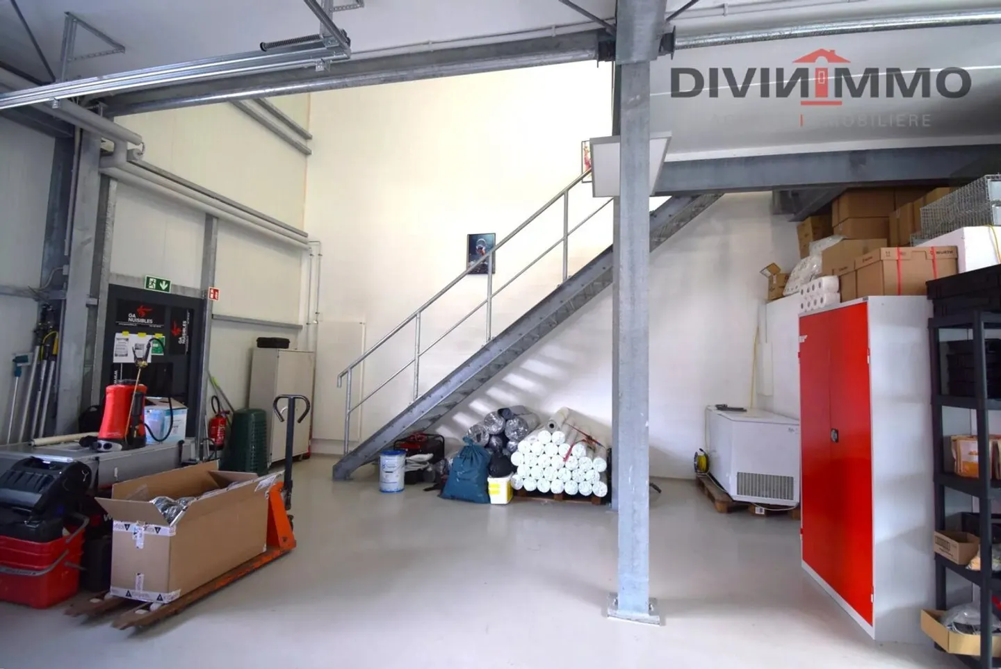 Versatile Office and Storage Space - Photo 4 of 6