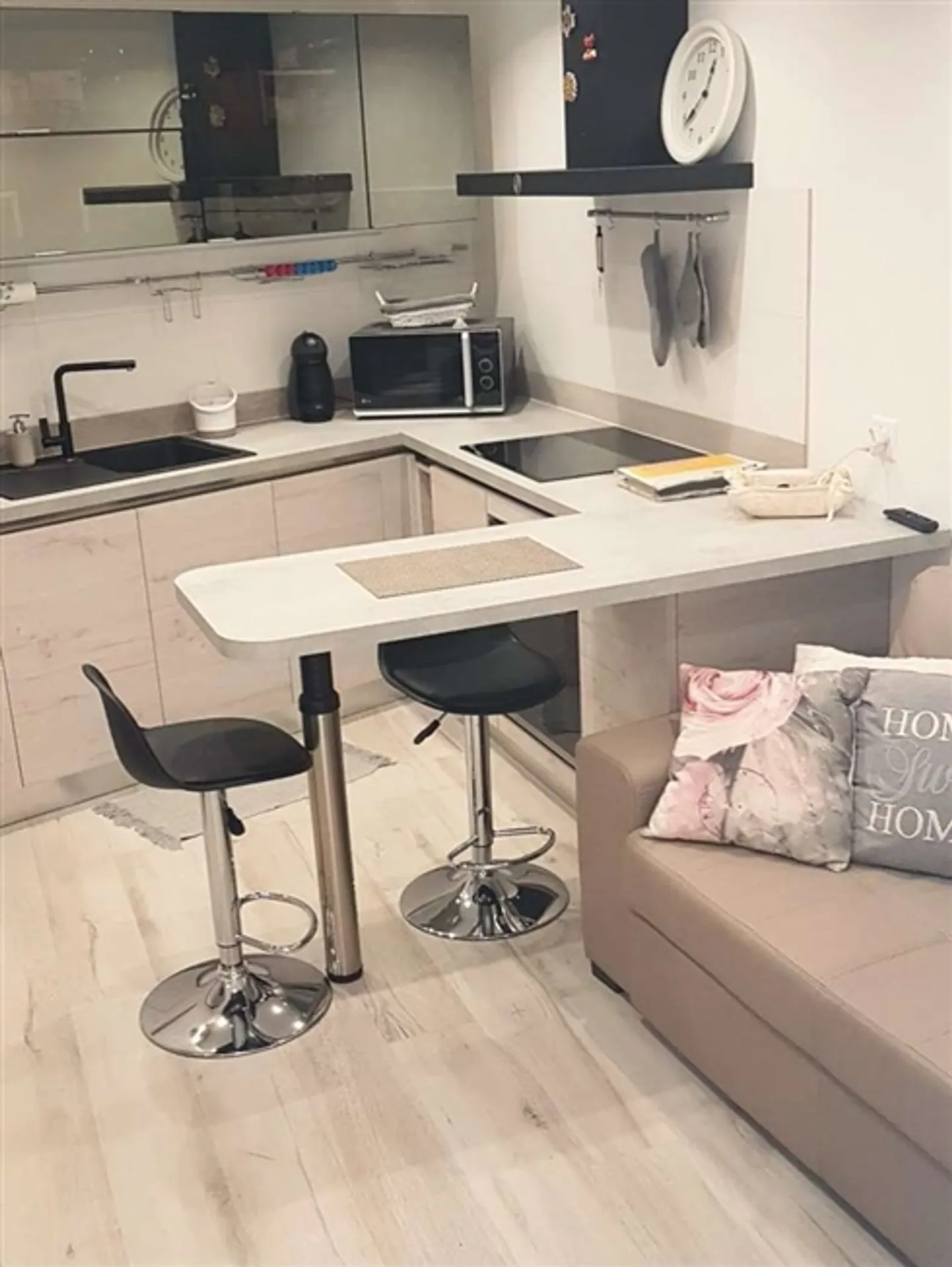 Nel vecchio villaggio, affascinanti 2,5 stanze - Foto 4 di 10